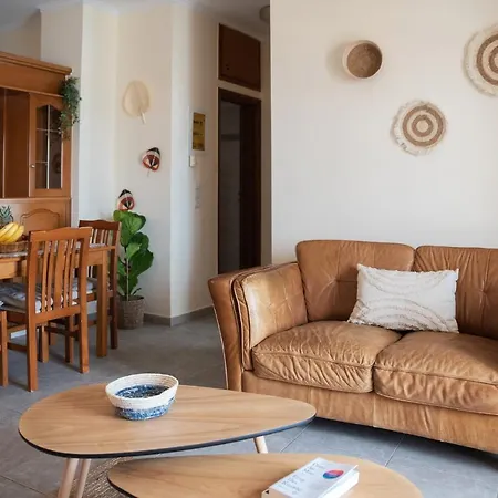 Destino Overlooking The Venetian Port Of Chania Apartment *