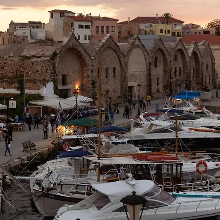 Destino Overlooking The Venetian Port Of Chania Apartment *