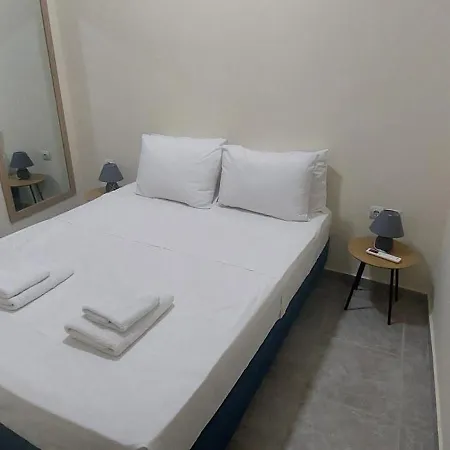 Apartment Destino Overlooking The Venetian Port Of Chania *